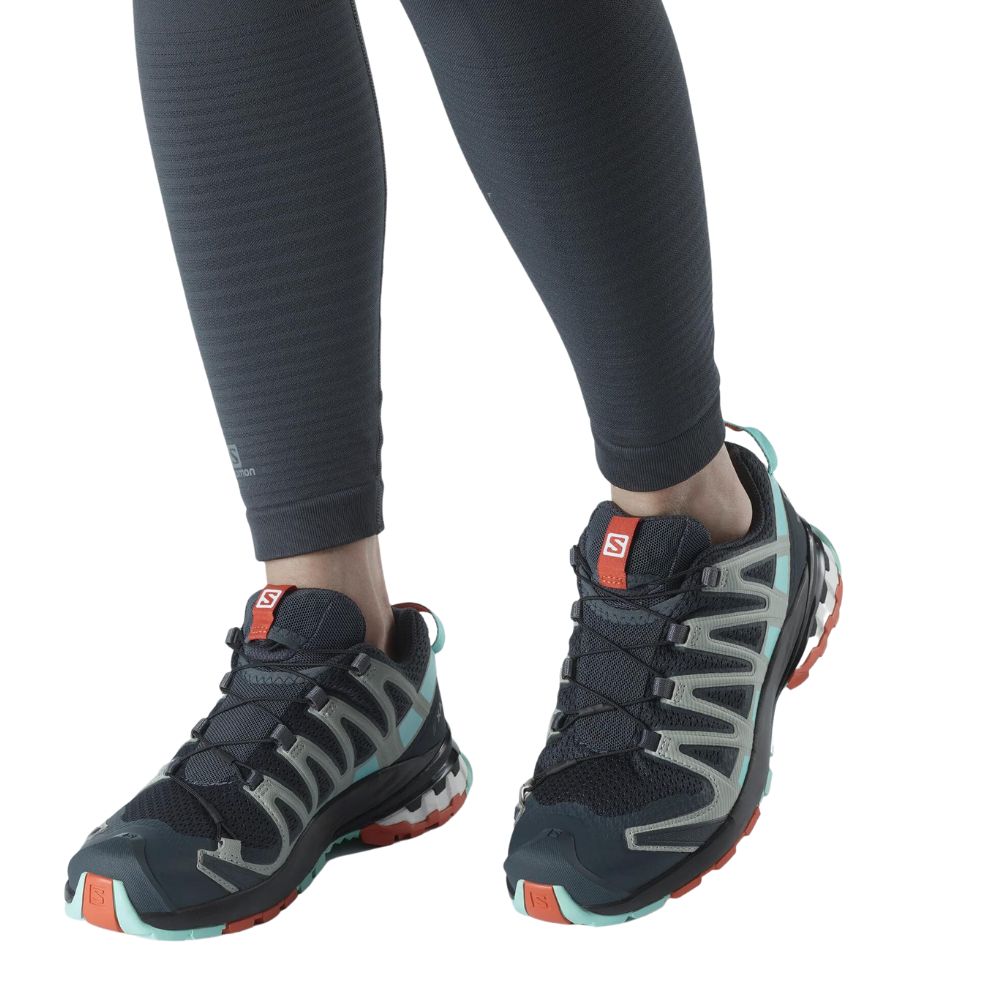 Salomon Women's XA Pro 3D V8 נעלי שטח לנשים